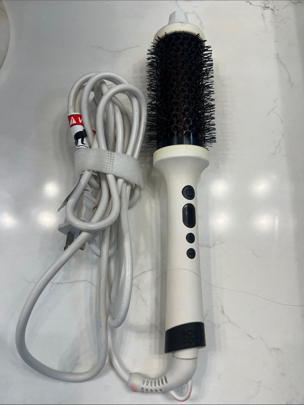 Bondi Boost White Ceramic Round Hot Air Brush - White